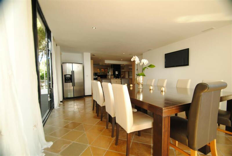 Detached Villa Cabopino Málaga - image 22