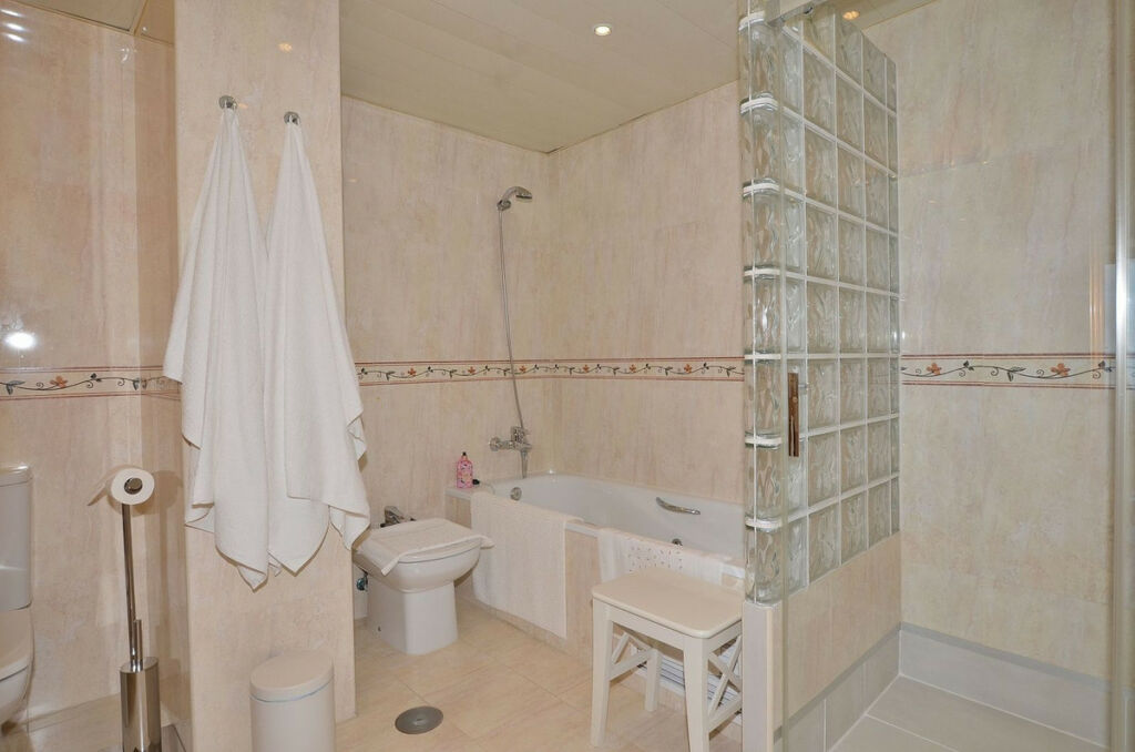 Penthouse Carvajal Málaga - image 23