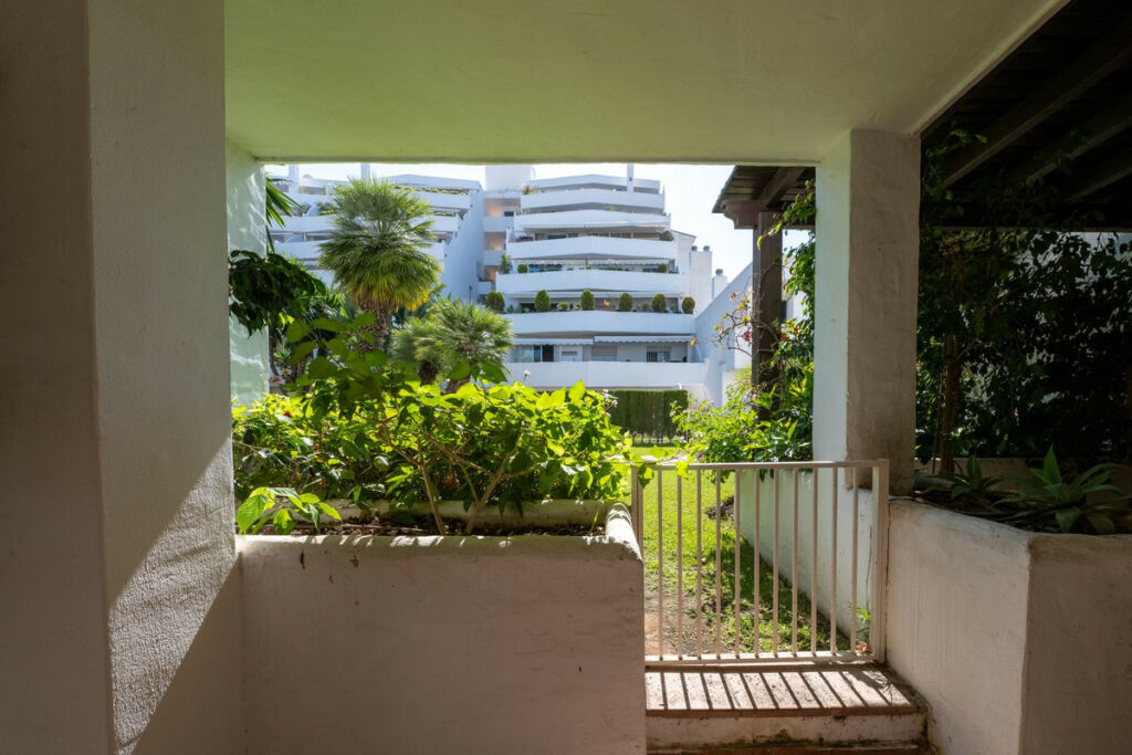 Middle Floor Apartment Marbella Málaga - image 23