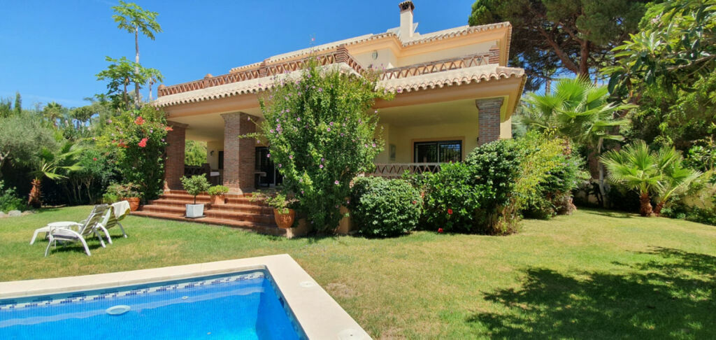 Detached Villa El Rosario Málaga - image 23