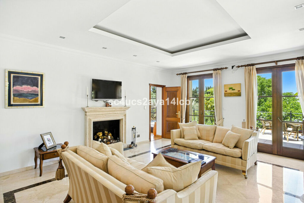 Detached Villa Alhaurín el Grande Málaga - image 23