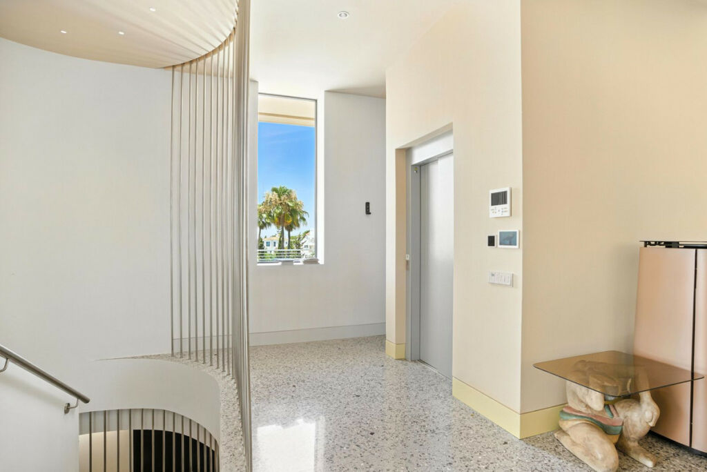 Detached Villa Elviria Málaga - image 23