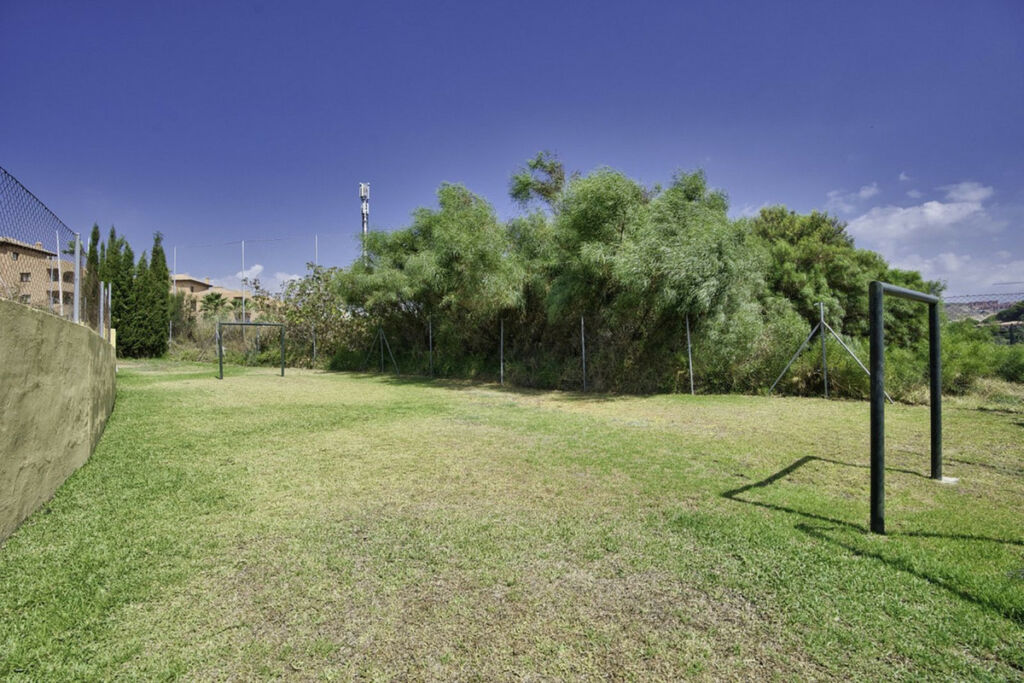 Middle Floor Apartment Bel Air Málaga - image 23