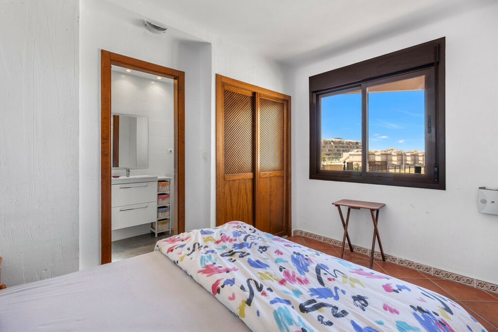 Middle Floor Apartment Los Altos Alicante - image 23