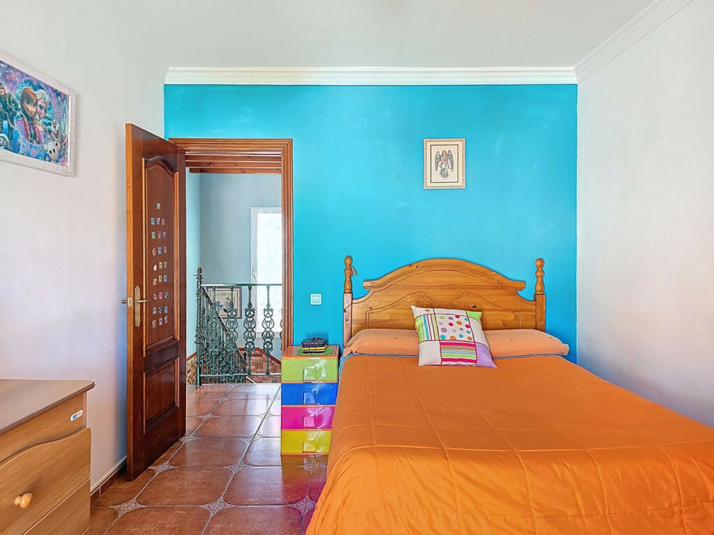 Detached Villa Canillas de Albaida Málaga - image 23