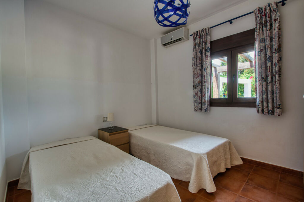 Detached Villa Periana Málaga - image 24