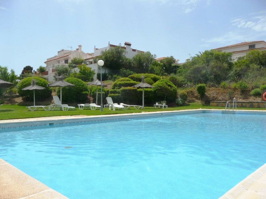 Townhouse La Duquesa Málaga - image 23