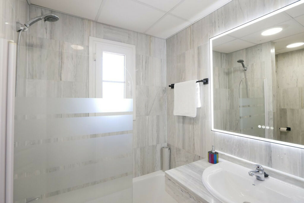 Ground Floor Apartment Cabopino Málaga - image 23