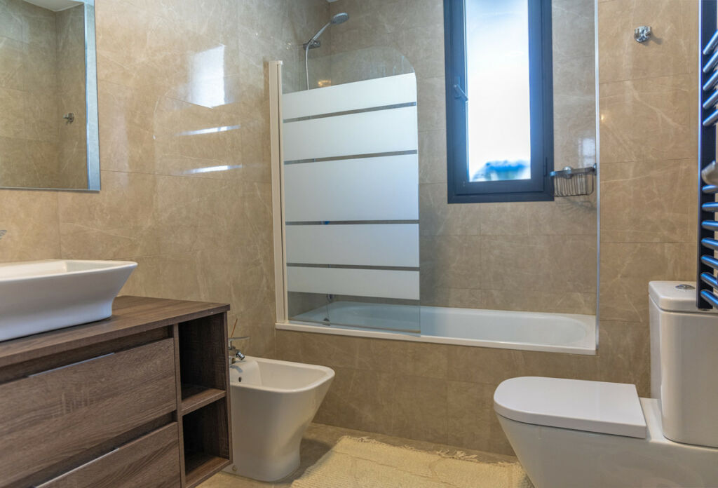 Middle Floor Apartment Estepona Málaga - image 23