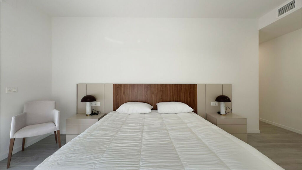 Top Floor Apartment Nueva Andalucía Málaga - image 23