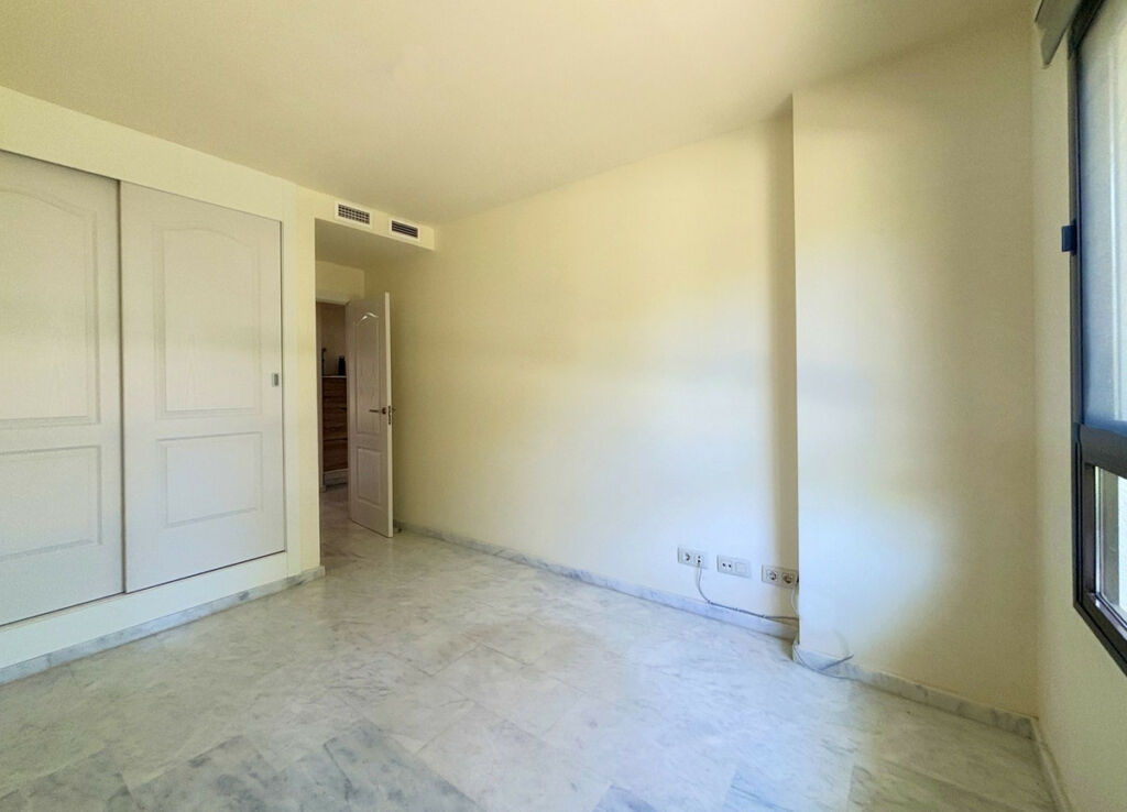 Ground Floor Apartment La Alcaidesa Cádiz - image 23