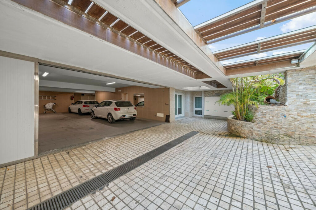 Detached Villa Bahía de Marbella Málaga - image 23