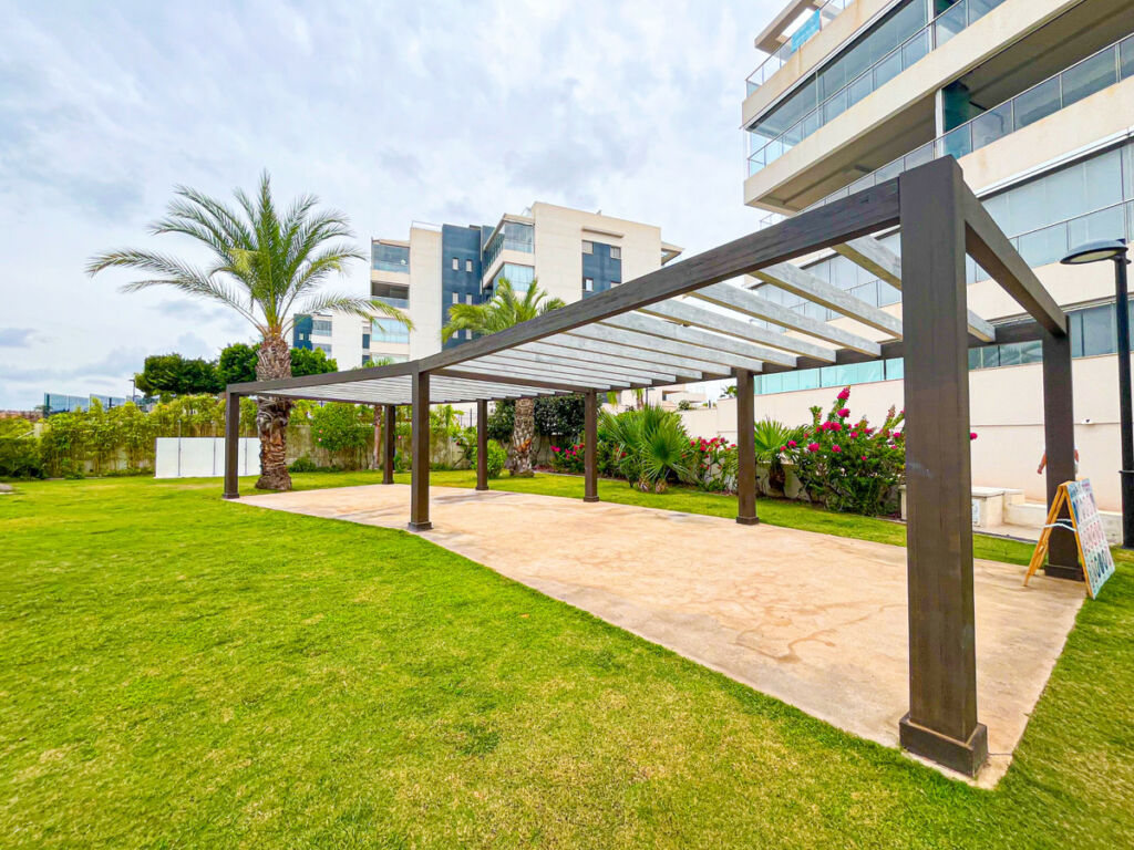 Middle Floor Apartment Villamartin Alicante - image 22