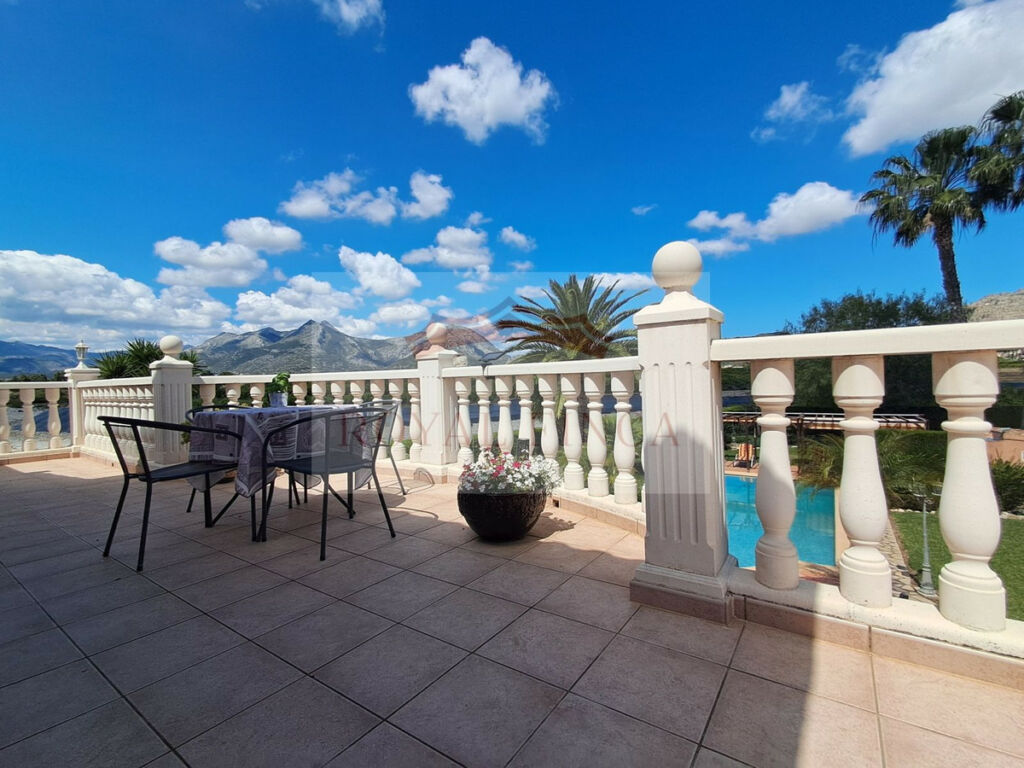 Detached Villa Sanet y Negrals Alicante - image 23