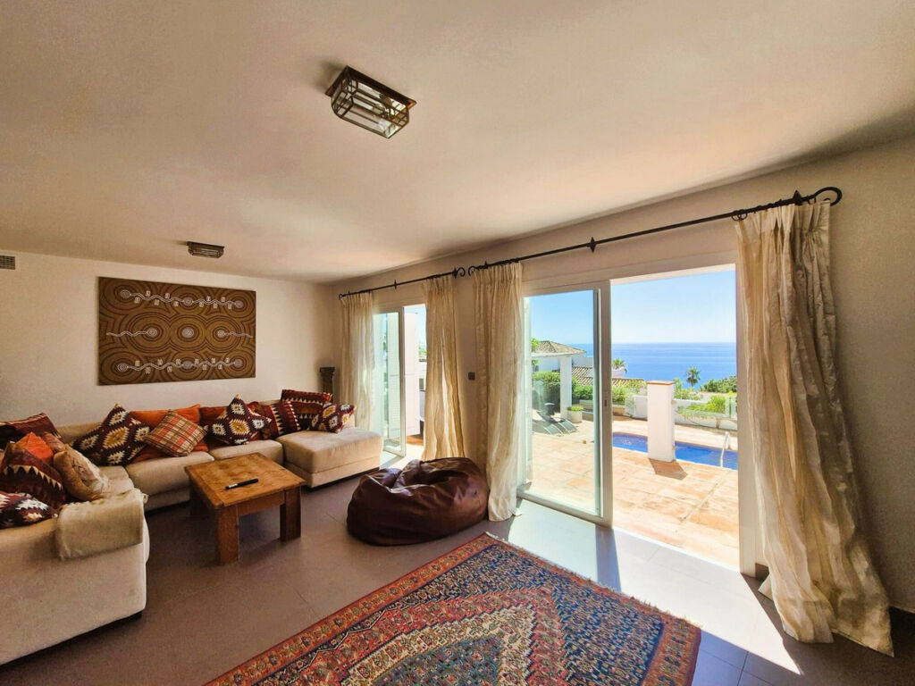 Detached Villa Manilva Málaga - image 24