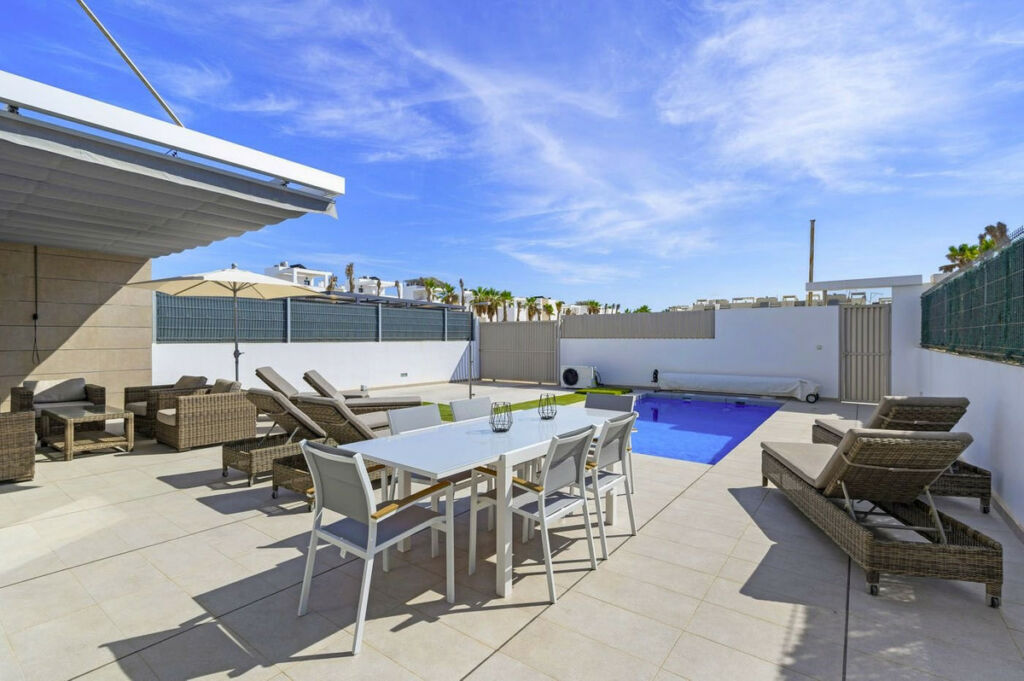 Detached Villa Guardamar del Segura Alicante - image 24
