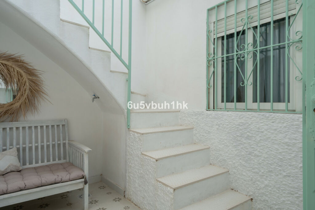 Townhouse Benajarafe Málaga - image 24