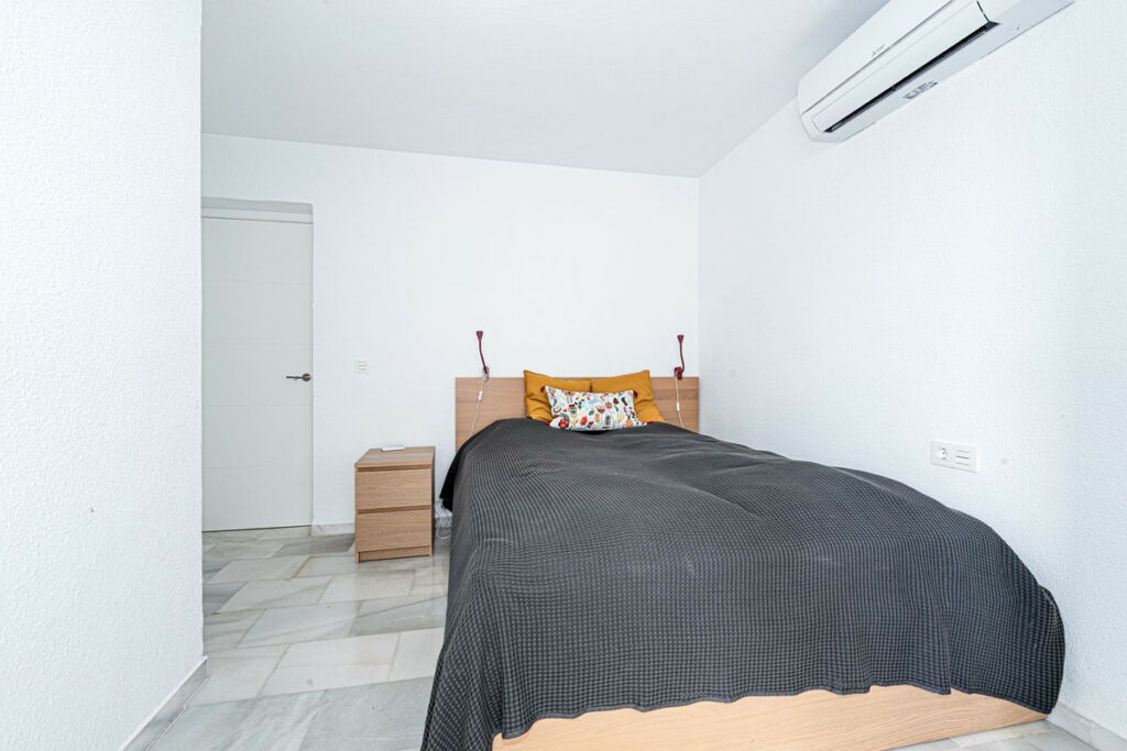 Penthouse La Duquesa Málaga - image 24