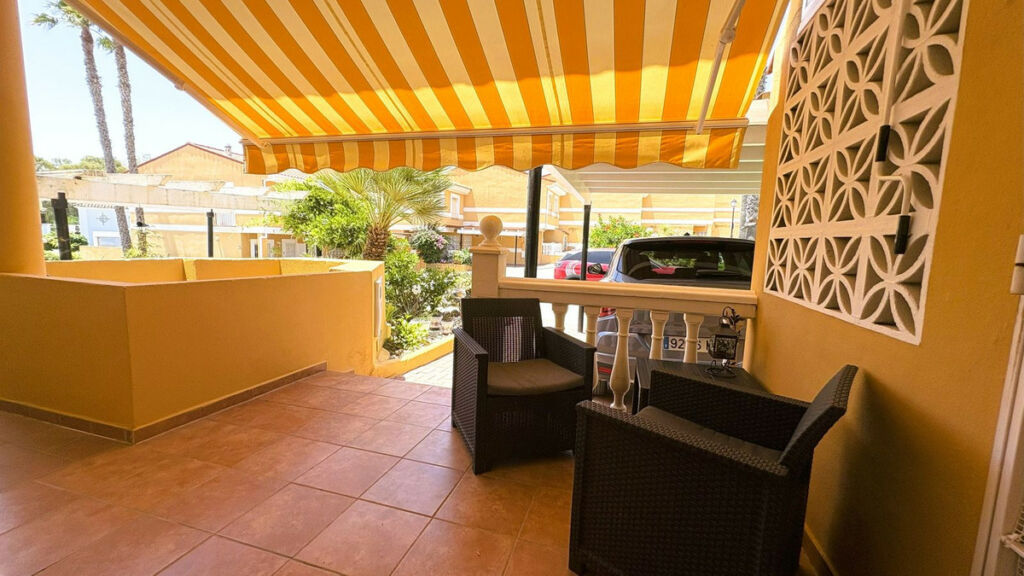 Townhouse La Duquesa Málaga - image 24