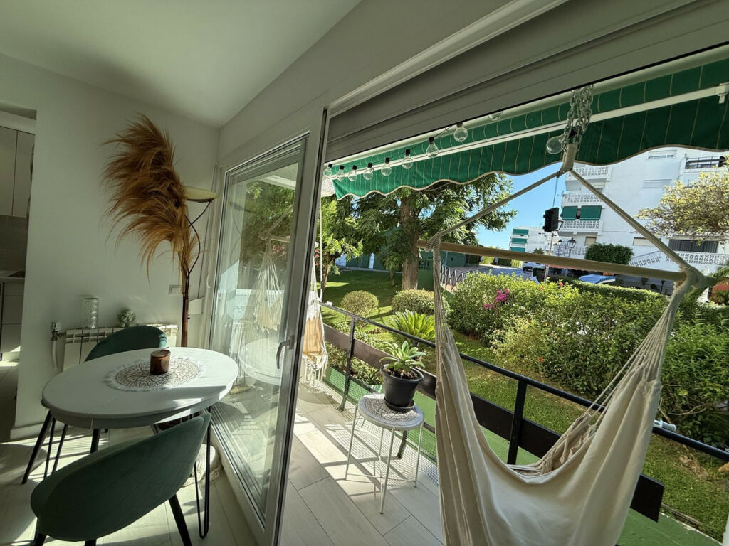 Middle Floor Apartment Estepona Málaga - image 24