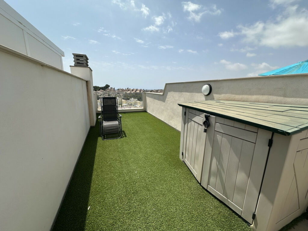 Middle Floor Apartment Villamartin Alicante - image 23
