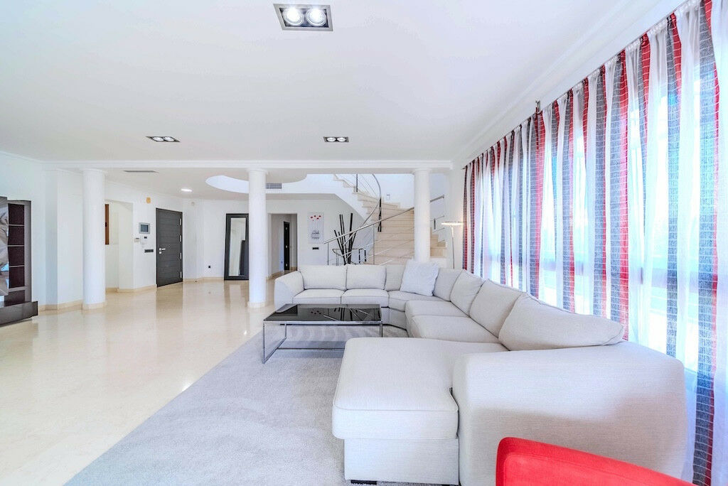 Detached Villa Cabo Roig Alicante - image 24