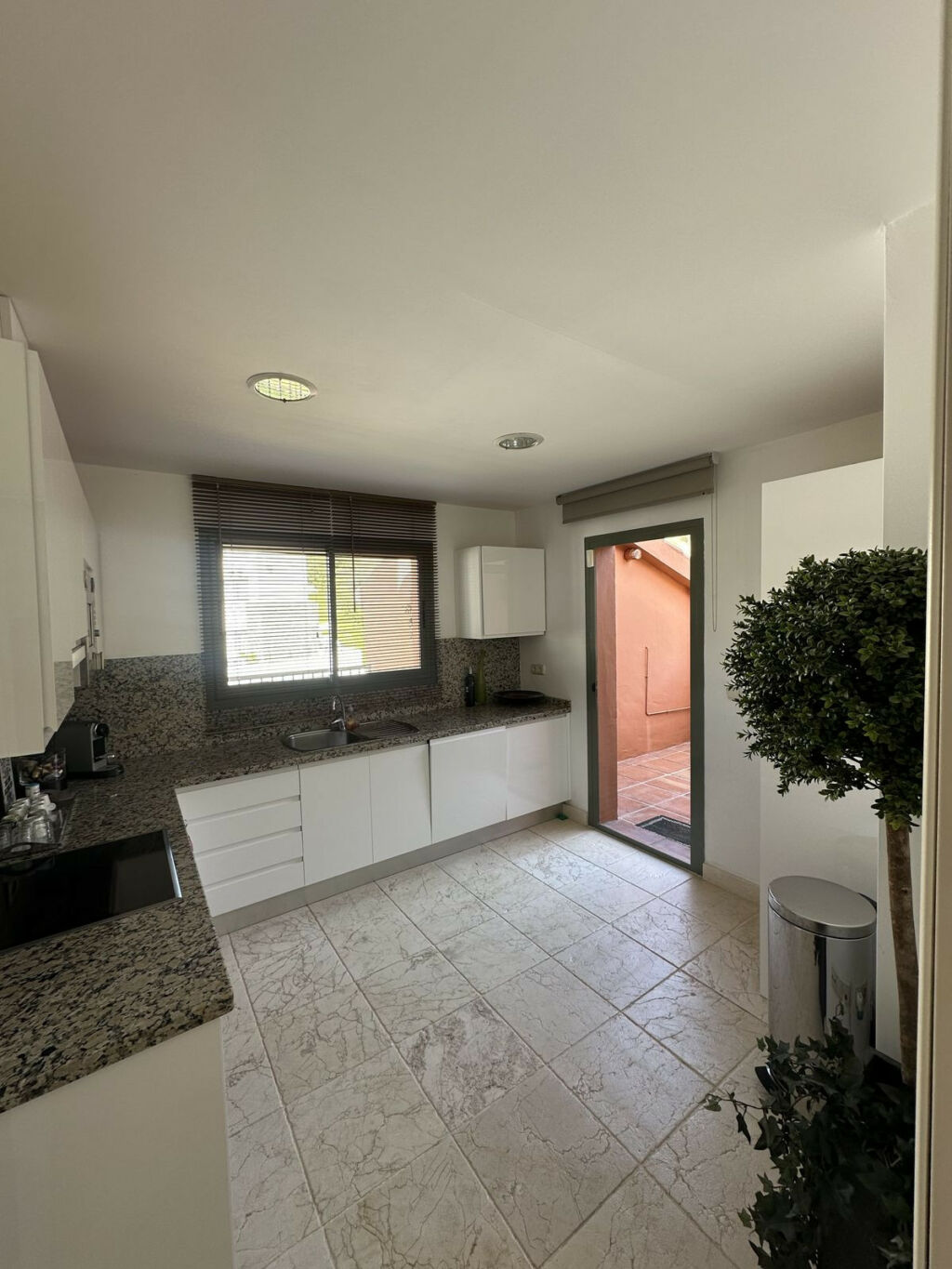 Penthouse Benahavís Málaga - image 14