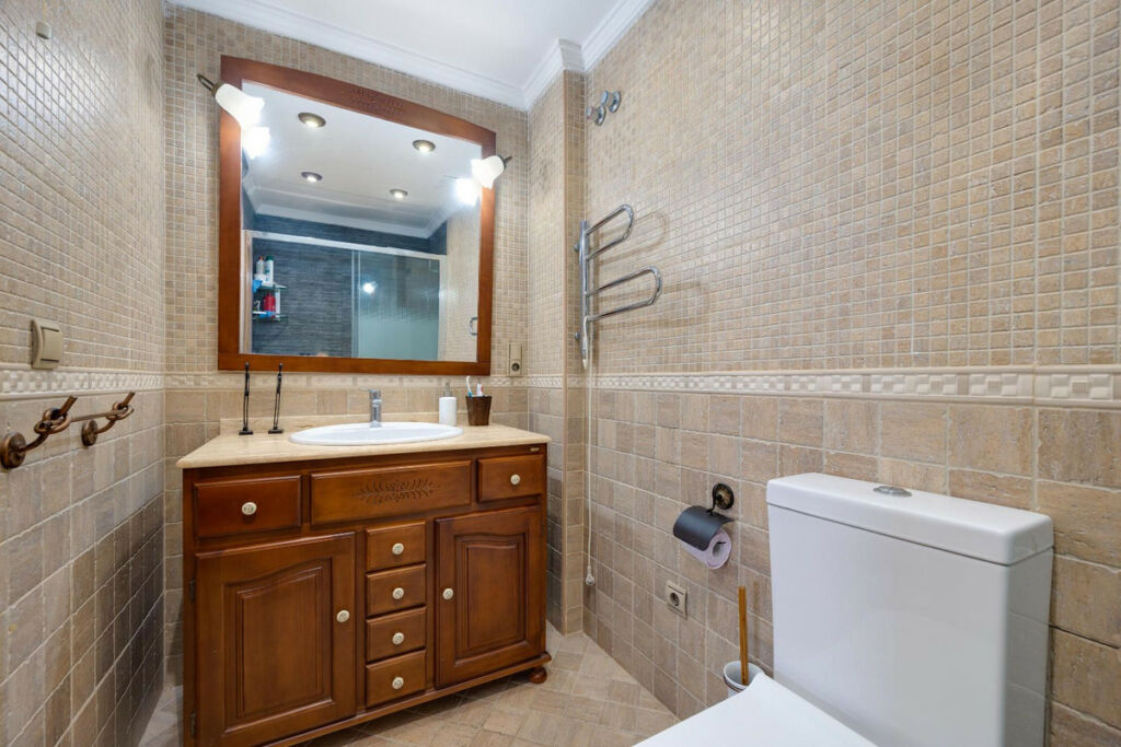 Middle Floor Apartment Torrevieja Alicante - image 24