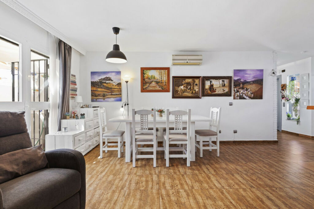 Detached Villa Fuengirola Málaga - image 24