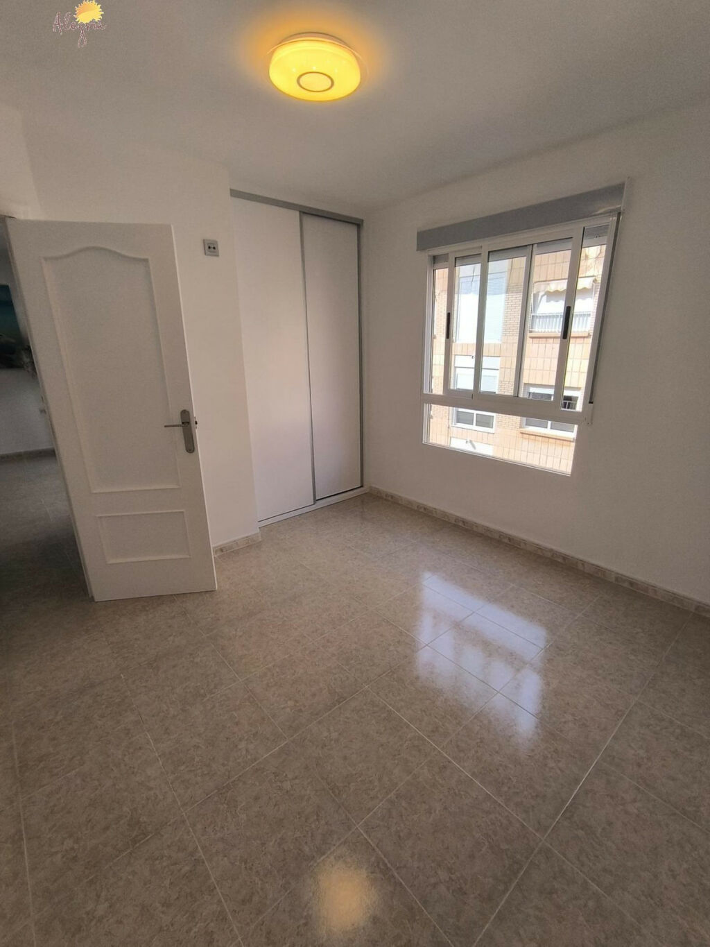 Middle Floor Apartment Torrevieja Alicante - image 24