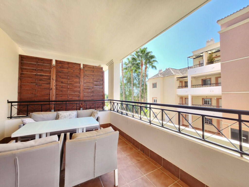 Middle Floor Apartment Nueva Andalucía Málaga - image 24