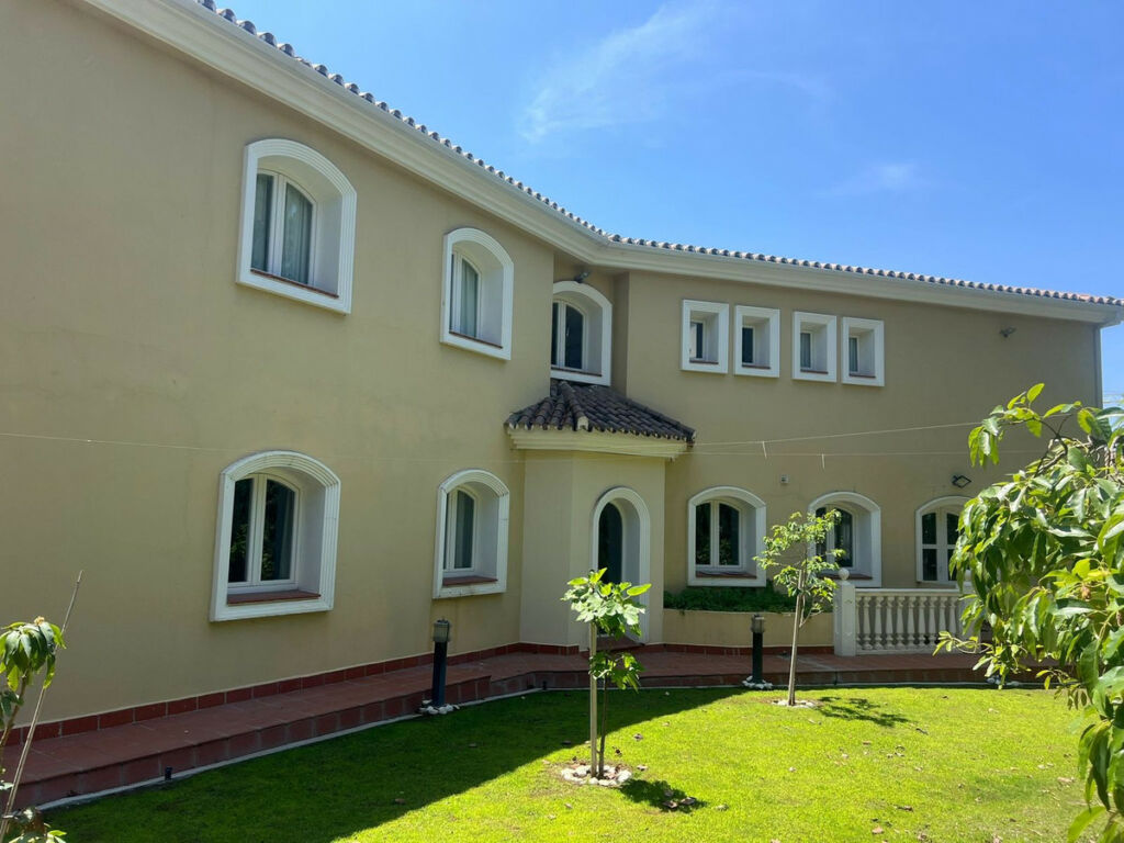 Detached Villa Selwo Málaga - image 23