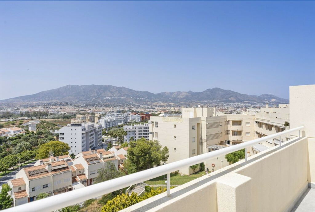 Penthouse Fuengirola Málaga - image 24