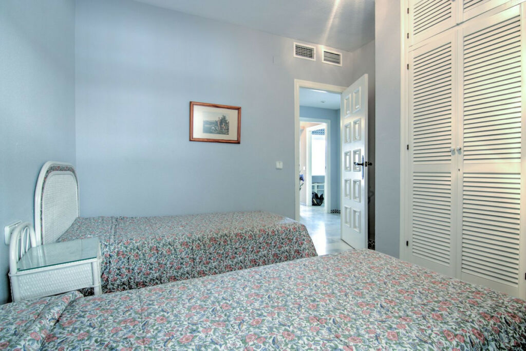 Middle Floor Apartment Fuengirola Málaga - image 24