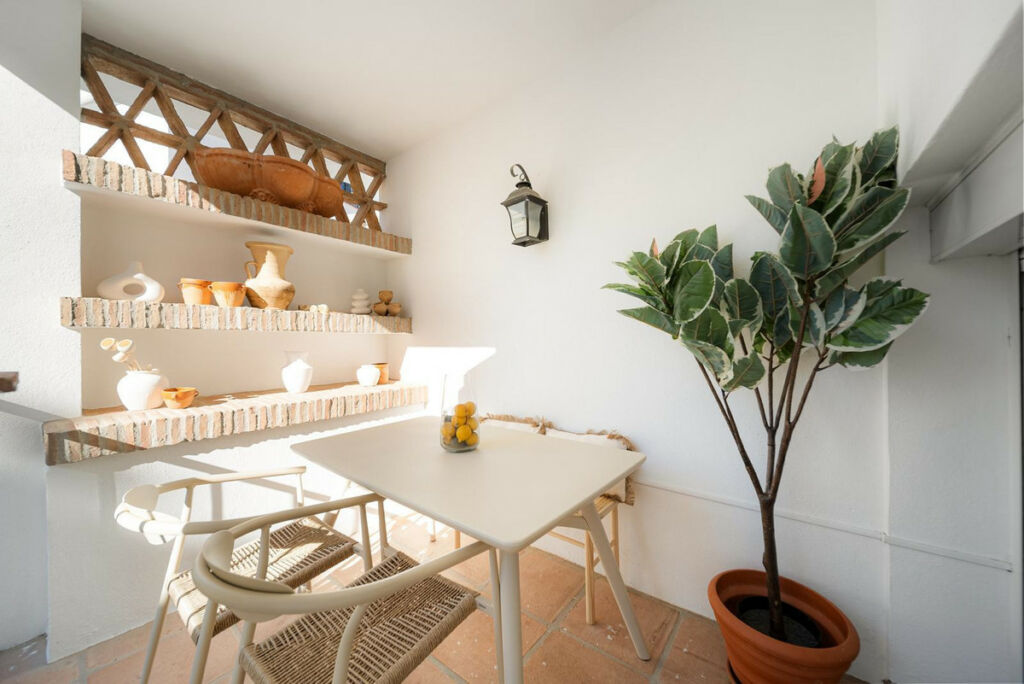 Middle Floor Apartment Nueva Andalucía Málaga - image 24