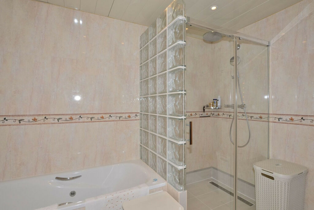Penthouse Carvajal Málaga - image 24