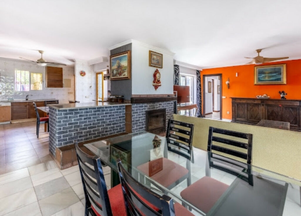 Detached Villa Marbella Málaga - image 24