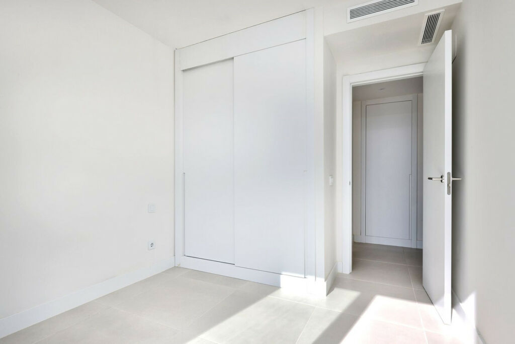 Middle Floor Apartment Fuengirola Málaga - image 18