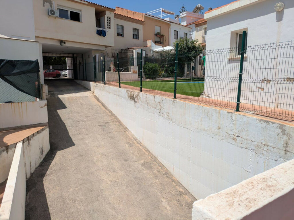 Townhouse Torremolinos Málaga - image 24