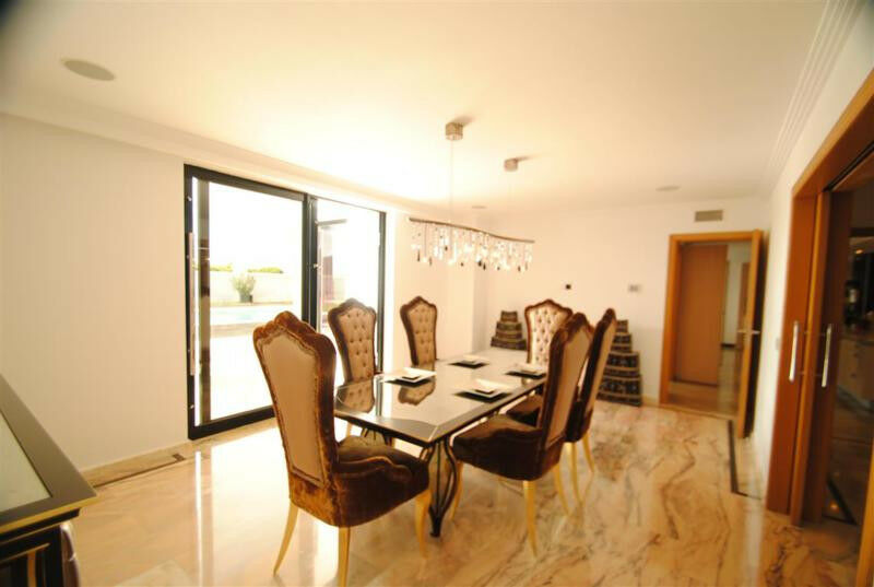 Detached Villa Cabopino Málaga - image 23