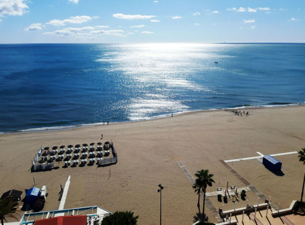Penthouse Fuengirola Málaga - image 24