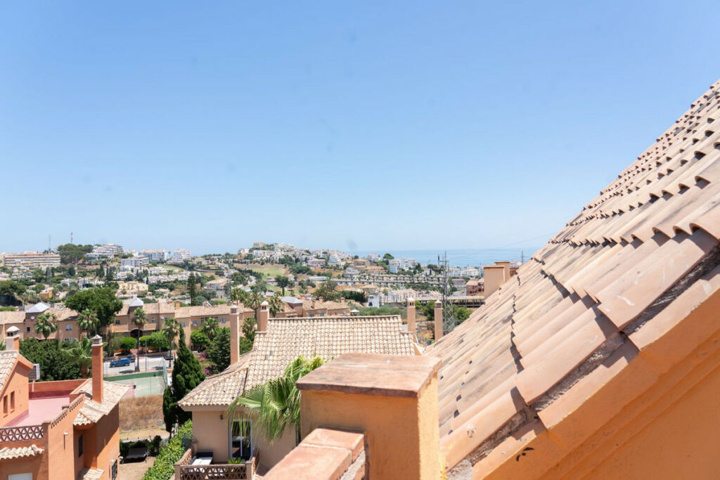 Semi-Detached House Riviera del Sol Málaga - image 23