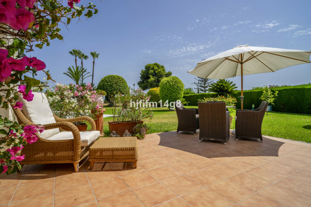 Townhouse Nueva Andalucía Málaga - image 24