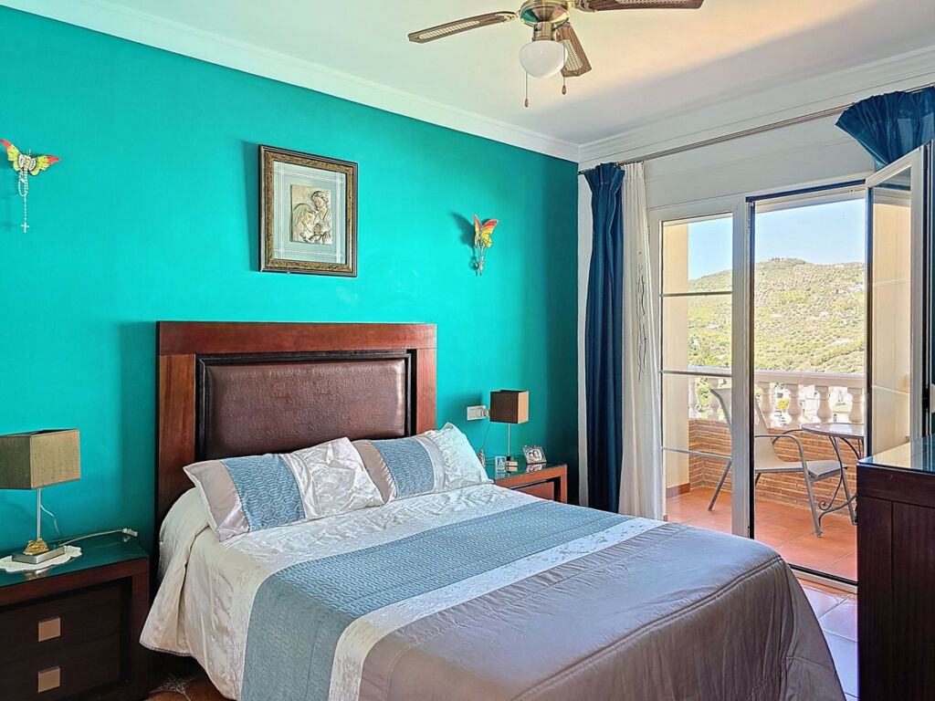 Detached Villa Canillas de Albaida Málaga - image 24