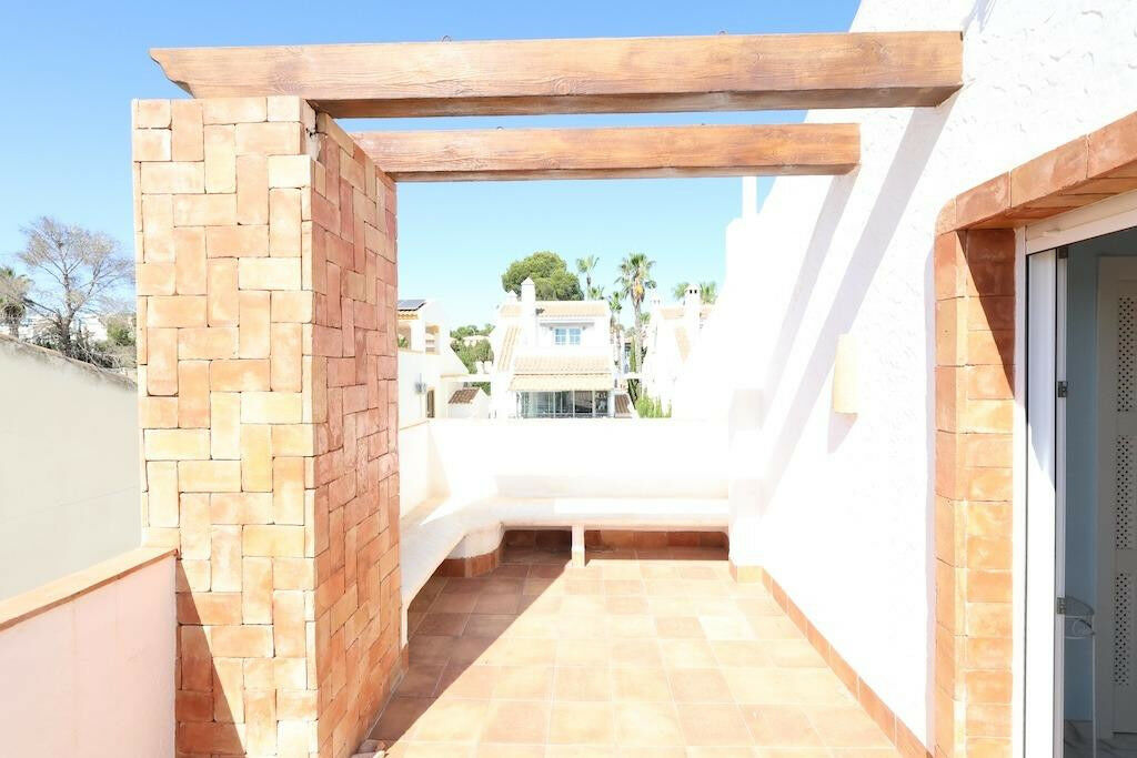 Detached Villa Villamartin Alicante - image 24