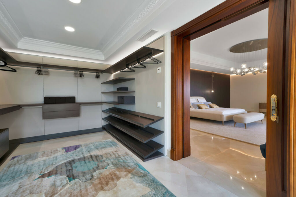 Detached Villa Sierra Blanca Málaga - image 24
