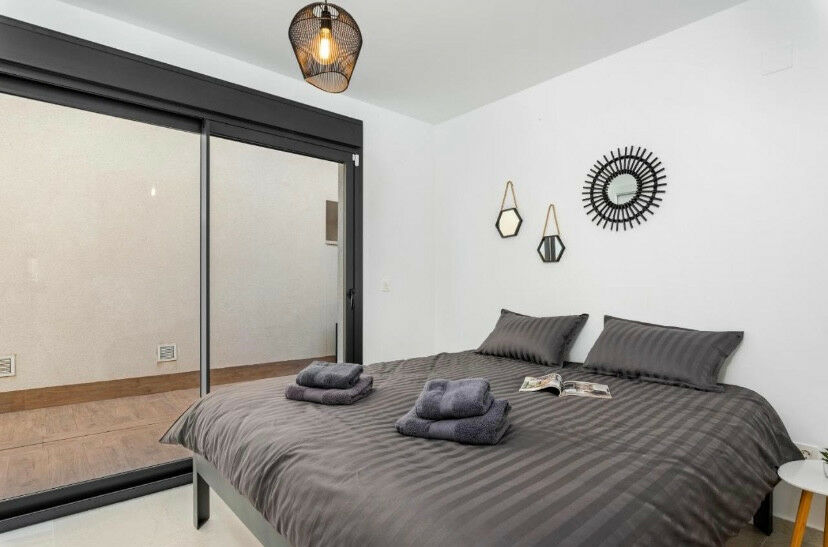 Detached Villa San Miguel de Salinas Alicante - image 25