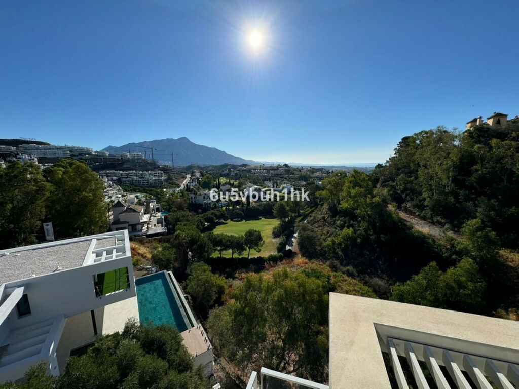 Penthouse La Quinta Málaga - image 25