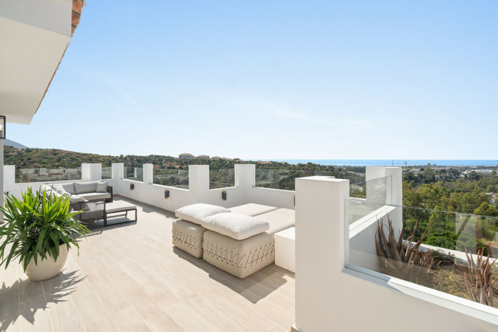 Detached Villa Nueva Andalucía Málaga - image 25