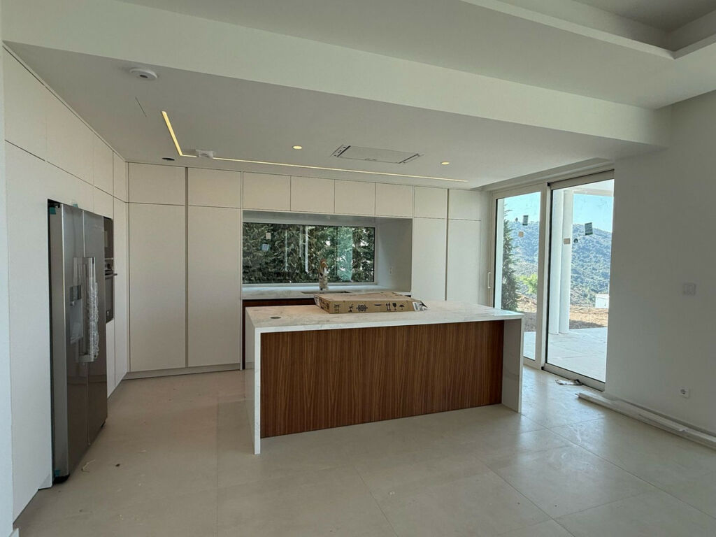 Detached Villa Marbella Málaga - image 25